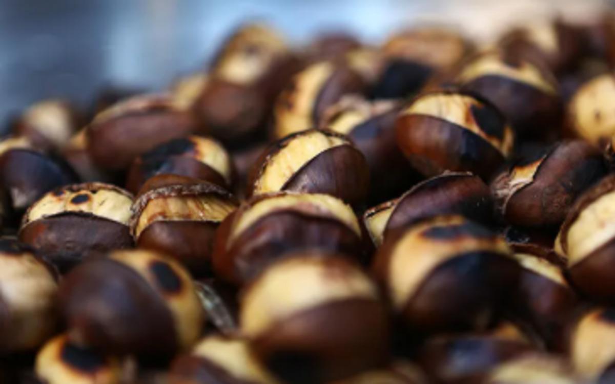 Kışın vazge&ccedil;ilmezi tezgahlara indi! Kilosu 900 TL ye kadar y&uuml;kseldi    1