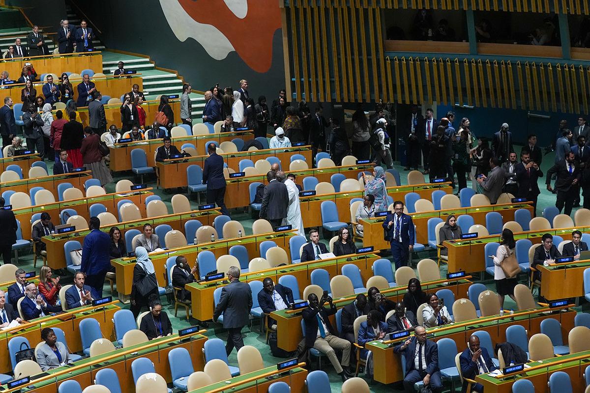 Netanyahu yu dinleyenlere Azerbaycan da katıldı! BM Genel Kurulu nda tarihi anlar: İran ın protestosunda  Kasım S&uuml;leymani  detayı 2