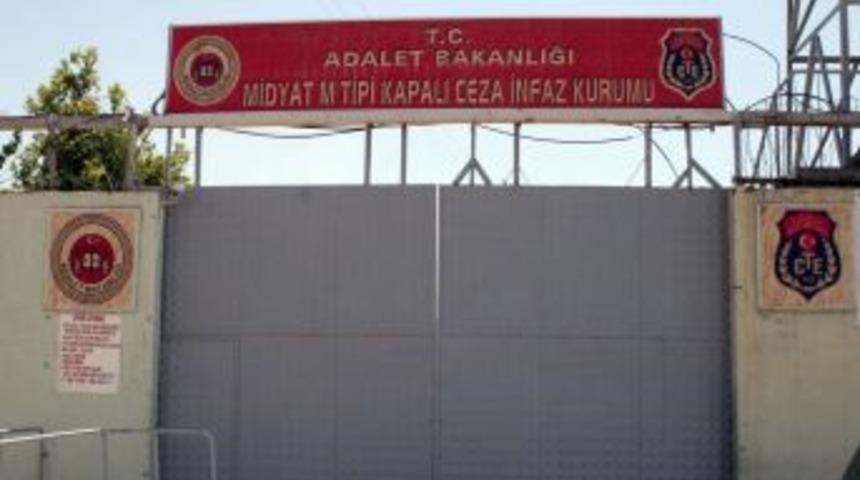 Cezaevi y&ouml;netiminden h&uuml;k&uuml;ml&uuml;n&uuml;n &ouml;l&uuml;m&uuml;yle ilgili haberlere tepki