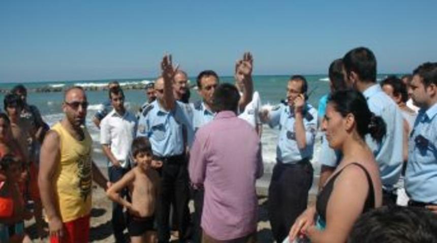 Serinlemek için girdiği Karadeniz'de kayboldu