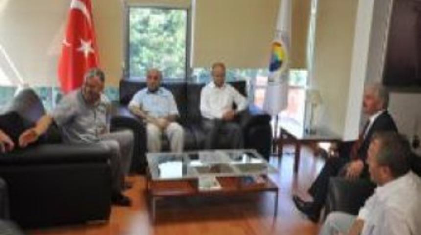 Ak Parti'li Candan TSO'yu ziyaret etti