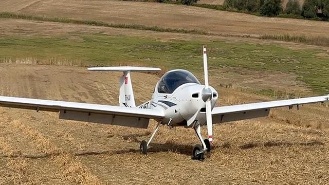 SON DAKİKA | Tekirdağ'da eğitim uçağı tarlaya zorunlu iniş yaptı