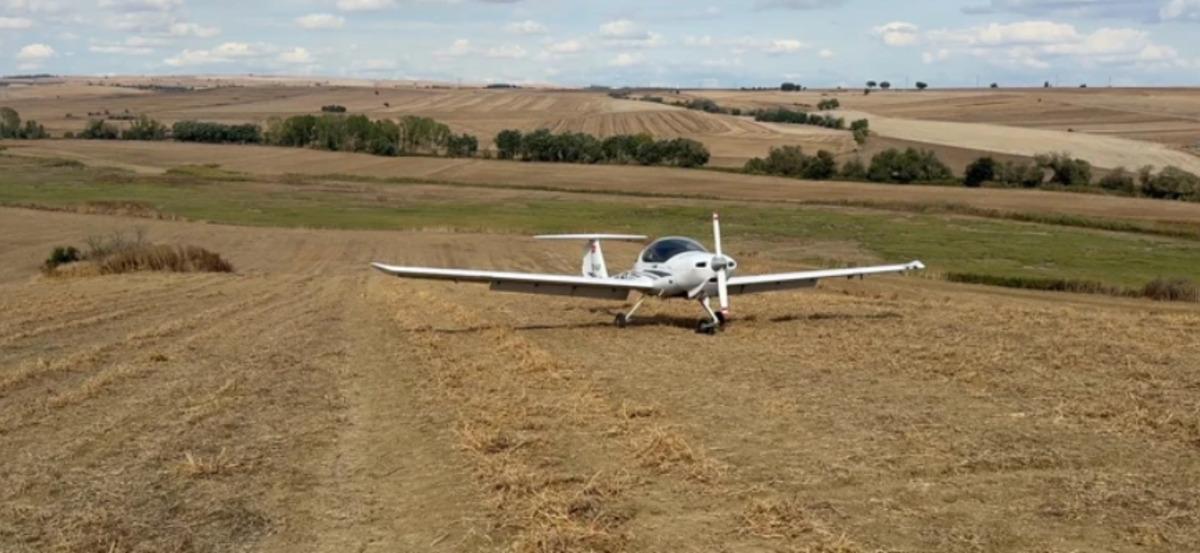 SON DAKİKA | Tekirdağ da eğitim u&ccedil;ağı tarlaya zorunlu iniş yaptı 1
