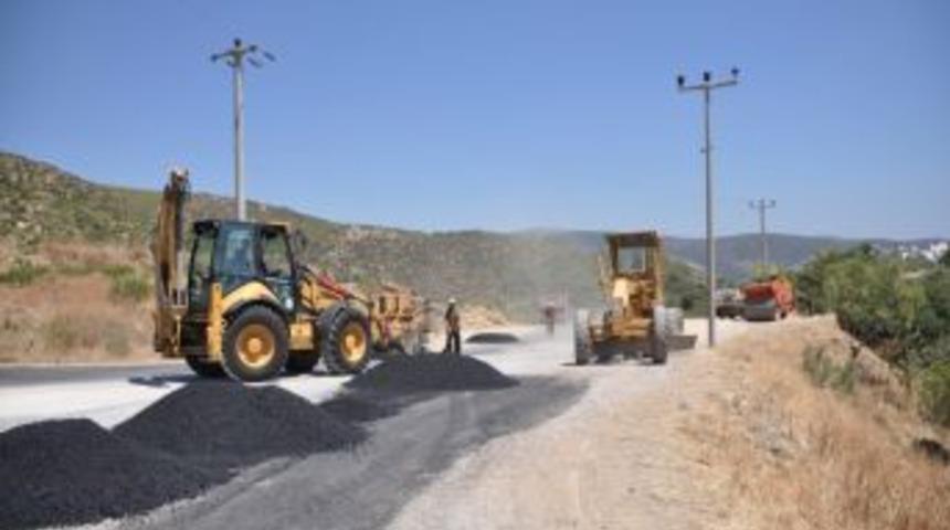Bodrum Konacık'ta asfaltlama &ccedil;alışmaları devam ediyor