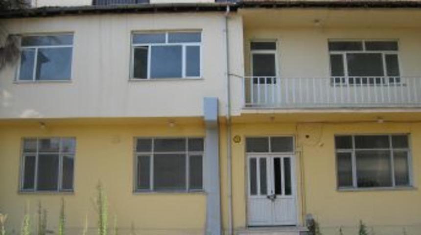 Terkedilmiş binalara vatandaşın isyanı