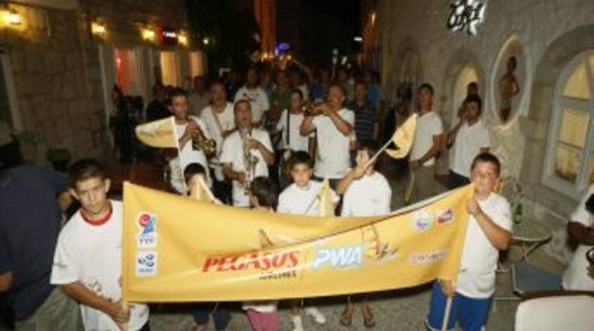 PWA Windsurf D&uuml;nya Kupası Ala&ccedil;atı'da başladı