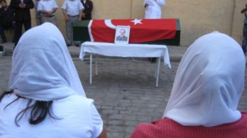 Uzman Dr. &Ccedil;elikt&uuml;rk son yolculuğuna uğurlandı