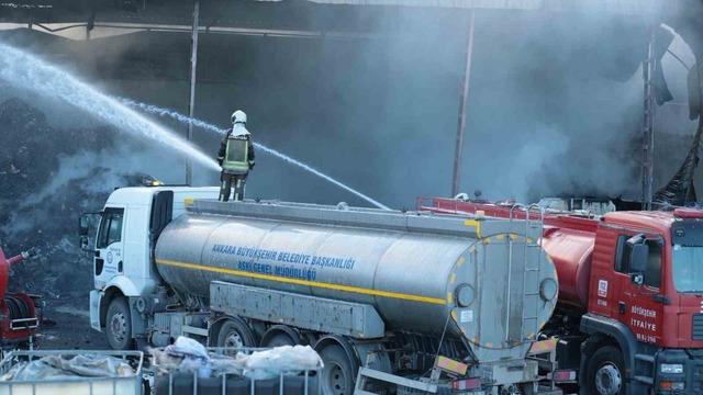 Ankara’da geri dönüşüm merkezinde yangın