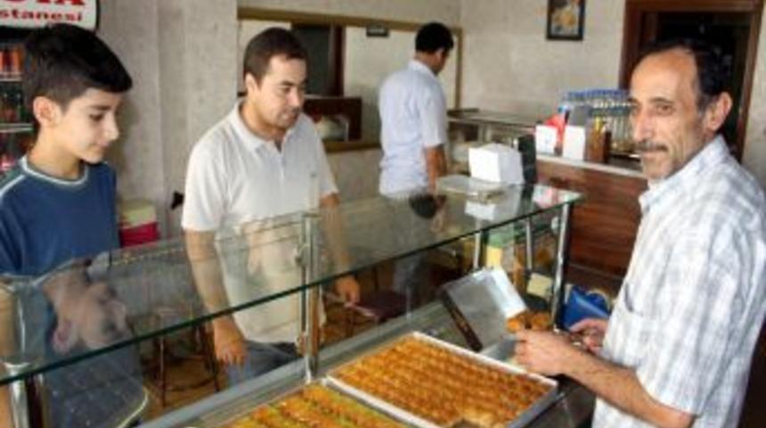 Bursalı esnaf, 10 g&uuml;nl&uuml;k cirosunu Somali'ye g&ouml;nderecek