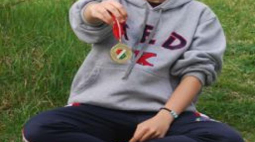 İpek Akşin Modern Pentatlon&rsquo;un y&uuml;kselen yıldızı oldu