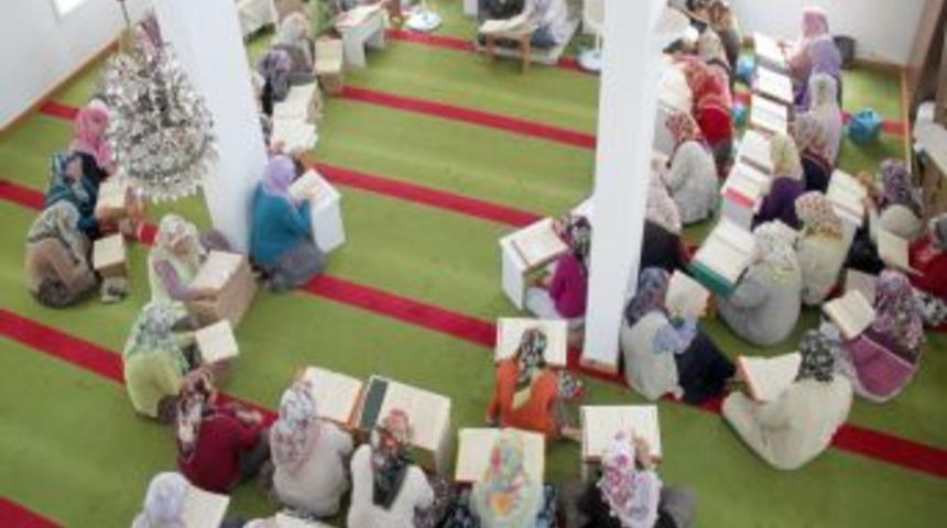 Kadınlar mukabeleye yoğun ilgi g&ouml;steriyor