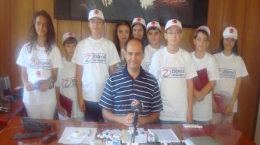 Edremit Kaymakamı Tun&ccedil;, SBS'de başarılı &ouml;ğrencileri kabul etti