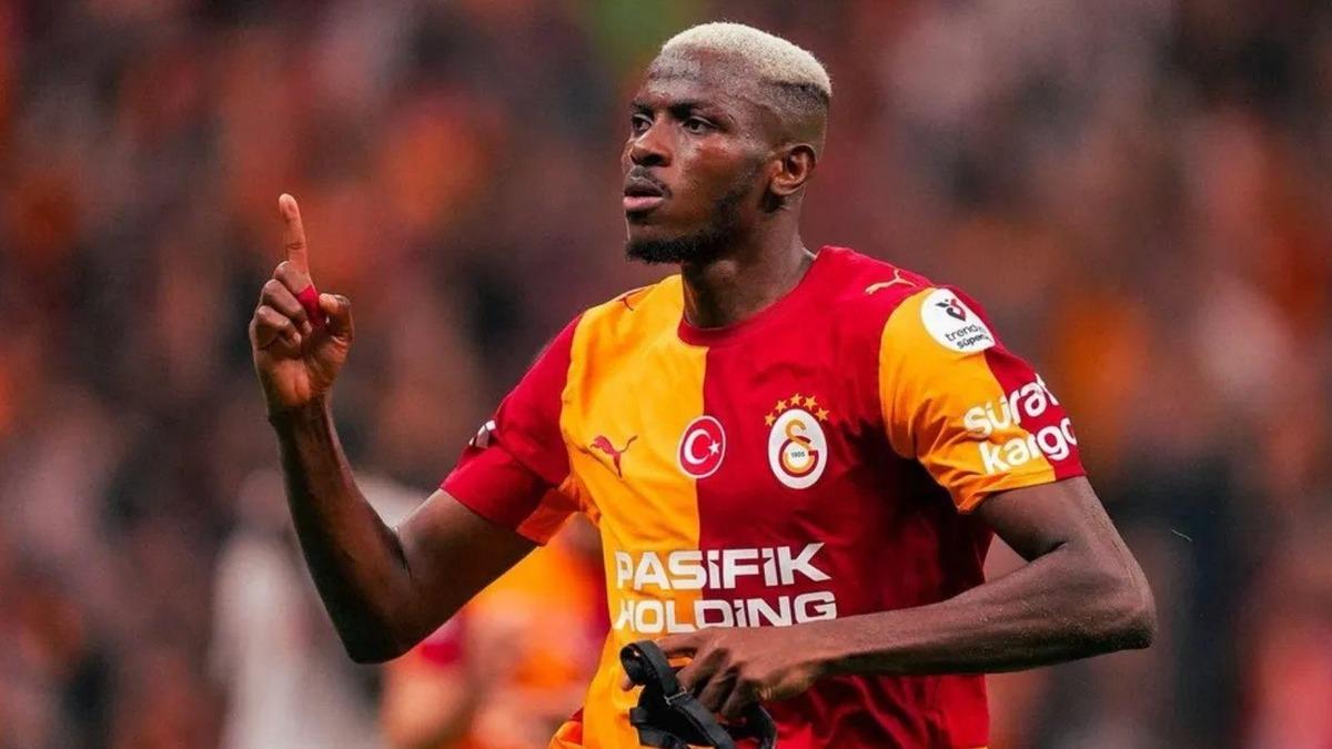 Galatasaray da Victor Osimhen in sahalara d&ouml;n&uuml;ş planı değişti!  4