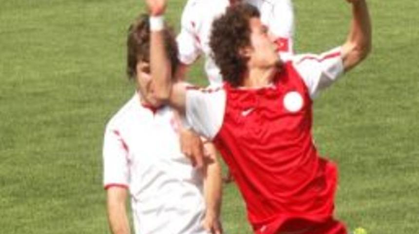 Denizli Belediyespor, 4 Eyl&uuml;l Belediyespor&rsquo;u 1-0 mağlup etti