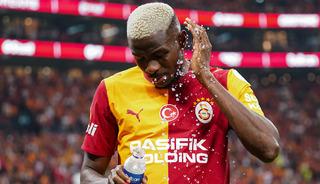 Galatasaray'da Victor Osimhen'in sahalara d&ouml;n&uuml;ş planı değişti! 