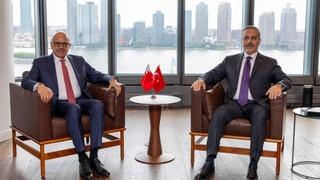 Bakan Fidan, Bahreyn Dışişleri Bakanı Al Zayani ile bir araya geldi