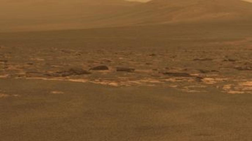 Mars robotu gizemli krateri g&ouml;r&uuml;nt&uuml;lemeyi başardı