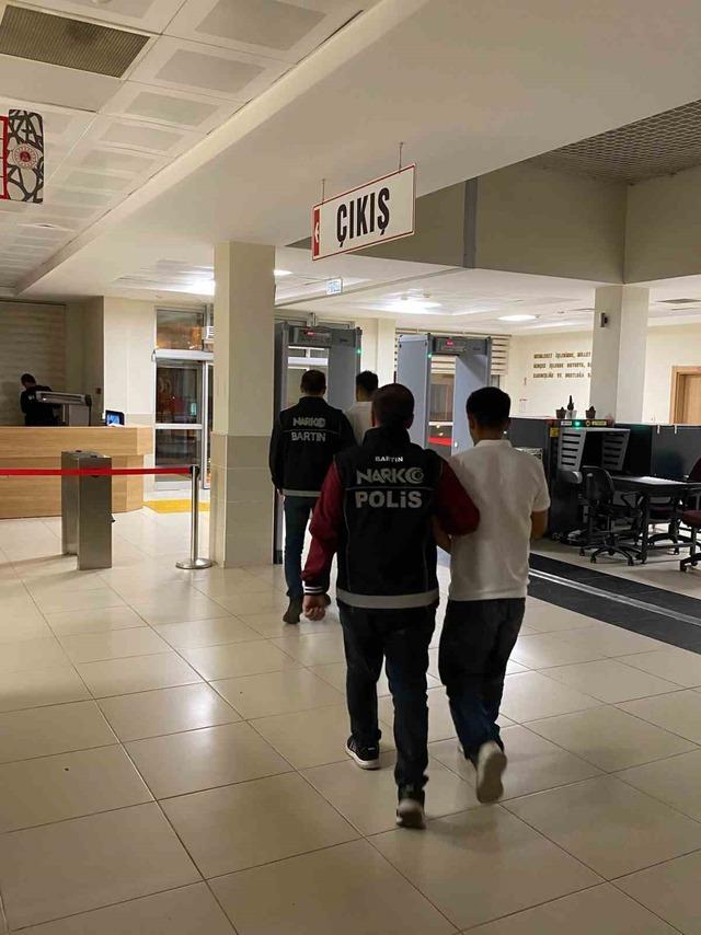Bartın’da uyuşturucu operasyonu: 8 gözaltı 3