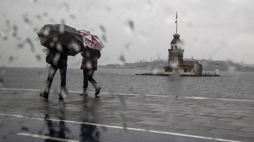AKOM uyardı: İstanbullular dikkat: Kuvvetli sağanak yağış geliyor