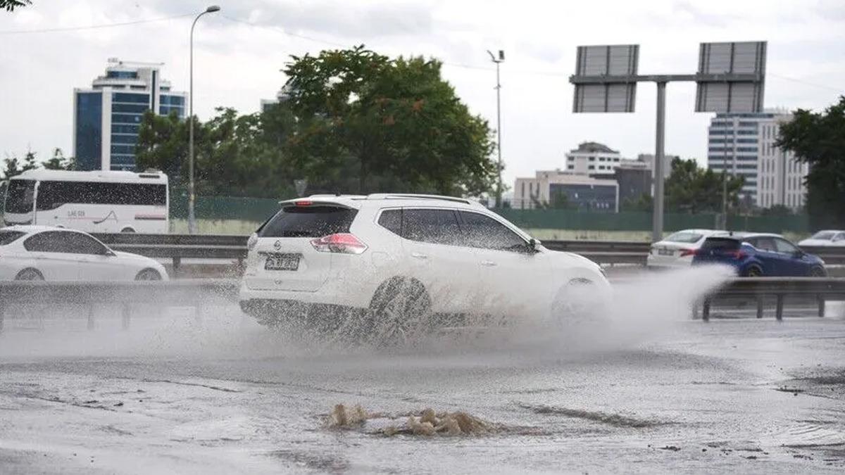 AKOM uyardı: İstanbullular dikkat: Kuvvetli sağanak yağış geliyor 3