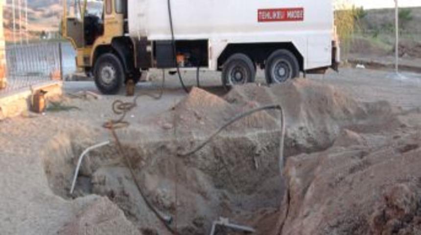 Kırıkkale&rsquo;de ka&ccedil;ak cep telefonu ve mazot operasyonu