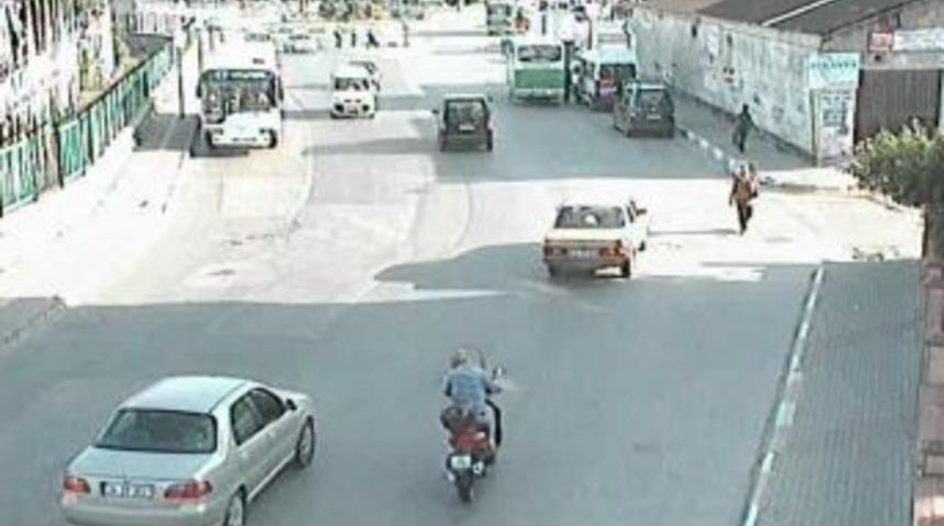 Evini soyan hırsızları motosikleti ile takip etti