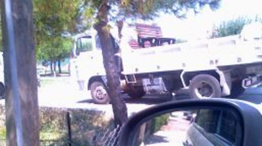 CHP&rsquo;li başkan, yazlığının yeşil alan d&uuml;zenlemesini belediyeye yaptırıyor