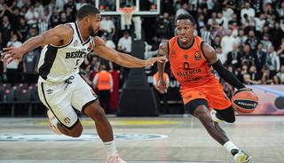 Beşiktaş - Valencia ma&ccedil;ında nefes kesen m&uuml;cadele!
