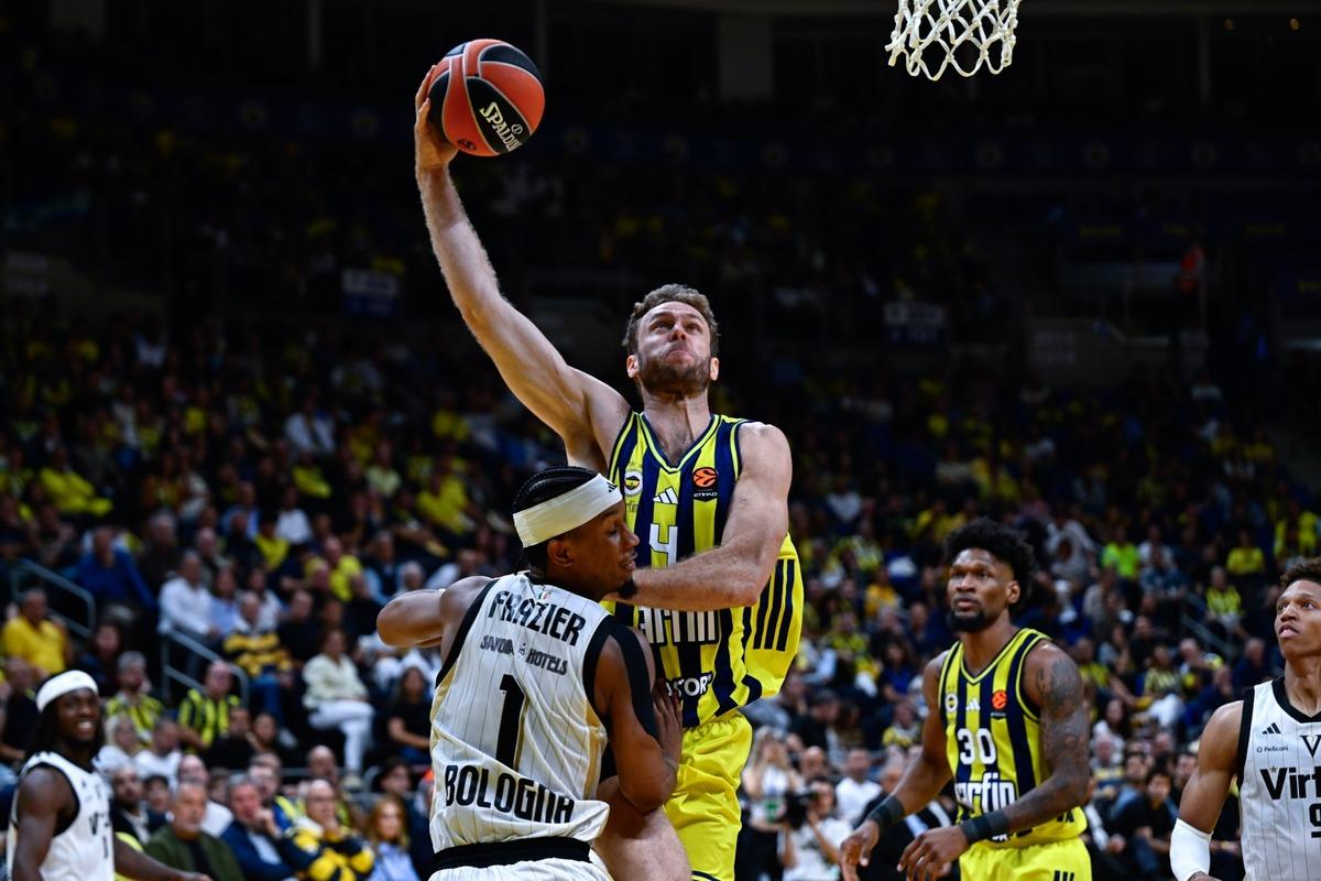 Fenerbahçe Tarfin EuroLeague e galibiyetle başladı! Virtus Bologna yı mağlup etti 2