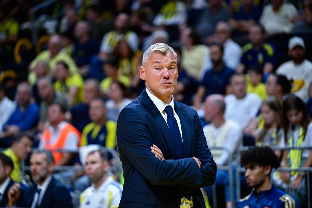 Fenerbahçe Tarfin EuroLeague e galibiyetle başladı! Virtus Bologna yı mağlup etti 3