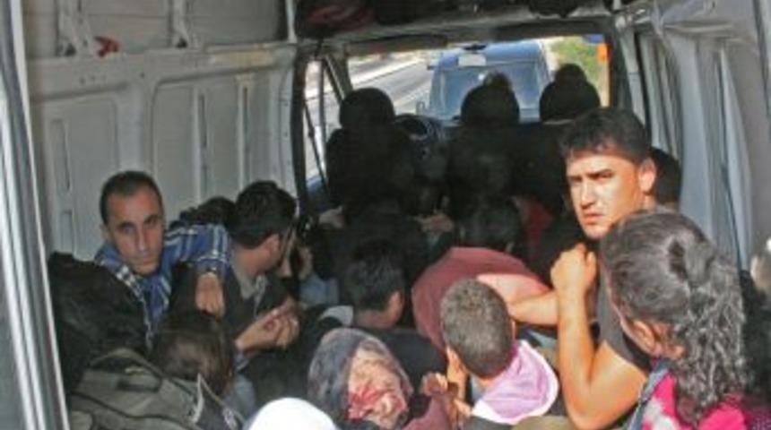 Keşan&rsquo;da 24 ka&ccedil;ak g&ouml;&ccedil;men yakalandı