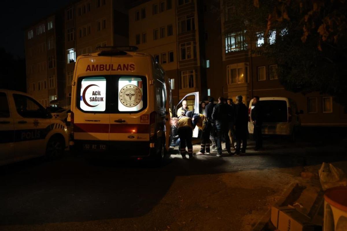 Aile kavgasında yaralandı, sağlık g&ouml;revlisine "Ben &ouml;l&uuml;yor muyum?" diye sordu 2