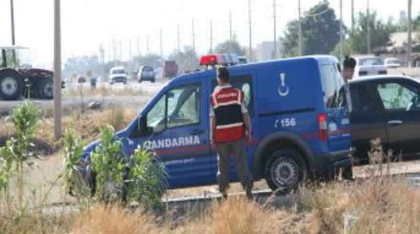 Jandarma otosunun &ccedil;arptığı yaya, ağır yaralandı