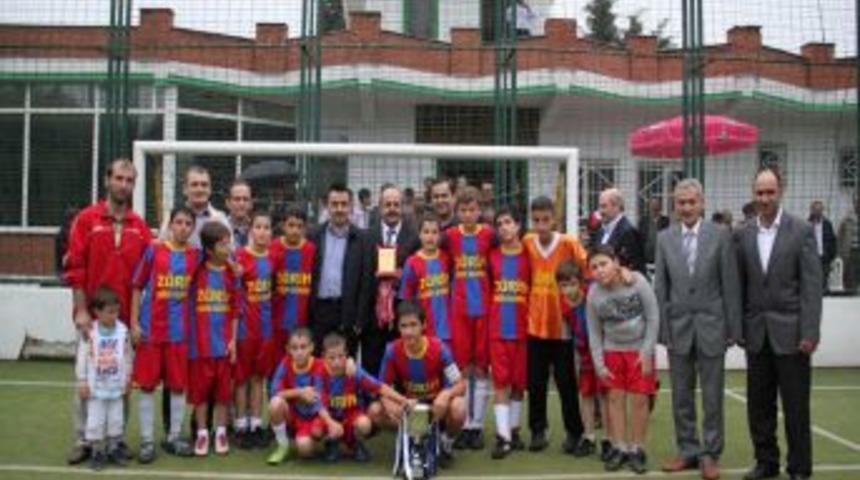 Yaz Kur'an Kursu &ouml;ğrencileri yeşil sahalarda ter d&ouml;kt&uuml;