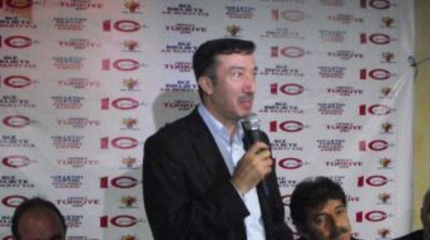 "AK Parti, 10 yılda hizmet olup aktı"