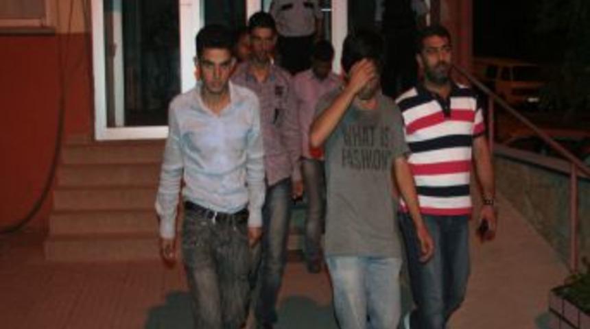 Ka&ccedil;aklar, terminalde otob&uuml;s beklerken yakalandı