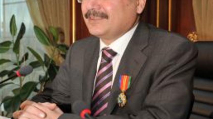 Melih G&ouml;k&ccedil;ek: Somali'de &ouml;len &ccedil;ocuklar bizim evladımız olabilirdi