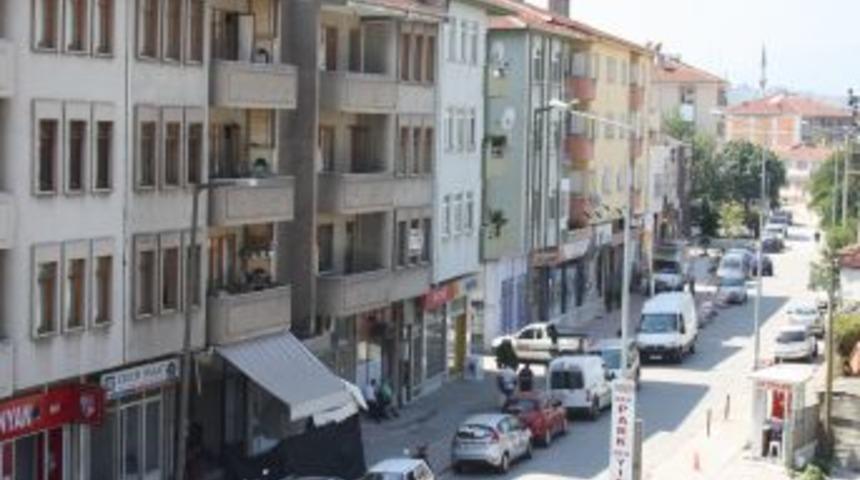 &Uuml;niversite, kayıt sırasında &ouml;ğrencilere hasarlı konutların listesini verecek