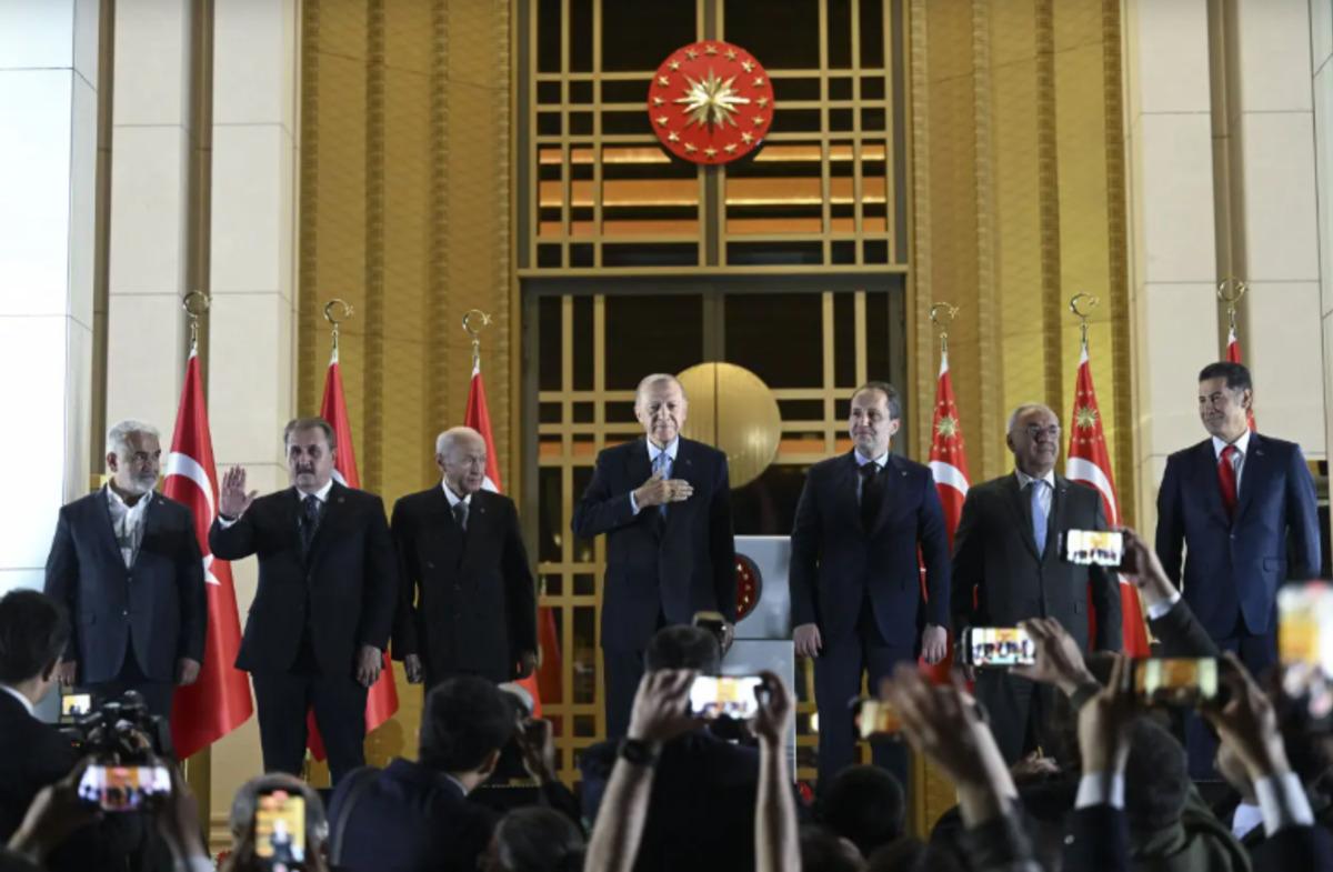 Fatih Erbakan dan adaylık a&ccedil;ıklaması! Canlı yayında duyurdu 2