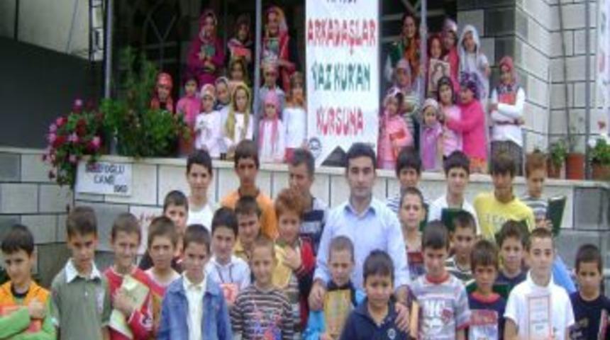 Kur'an kursu &ouml;ğrencilerinden Afrika&rsquo;ya yardım