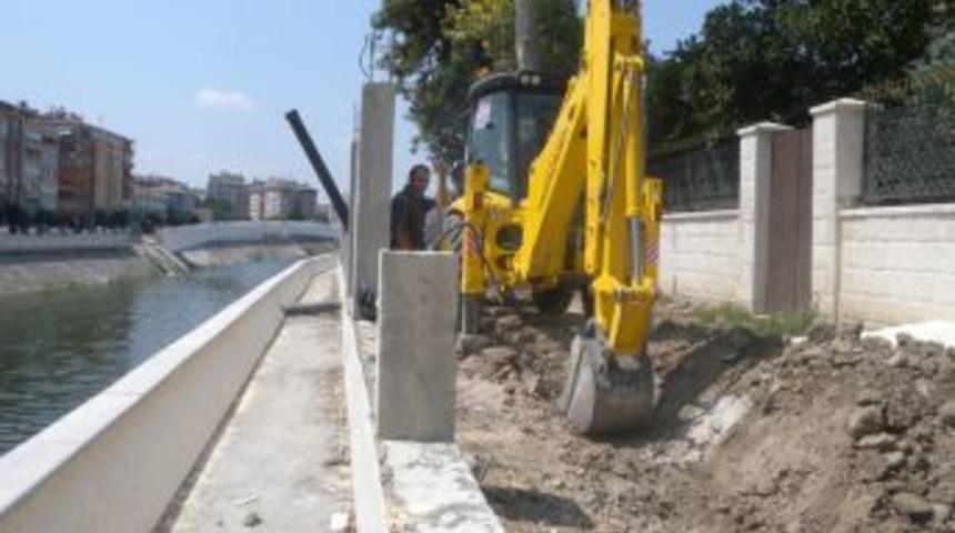 Arıtma tesisinden Asi Nehri&rsquo;ne temiz su boru hattı d&ouml;şeniyor