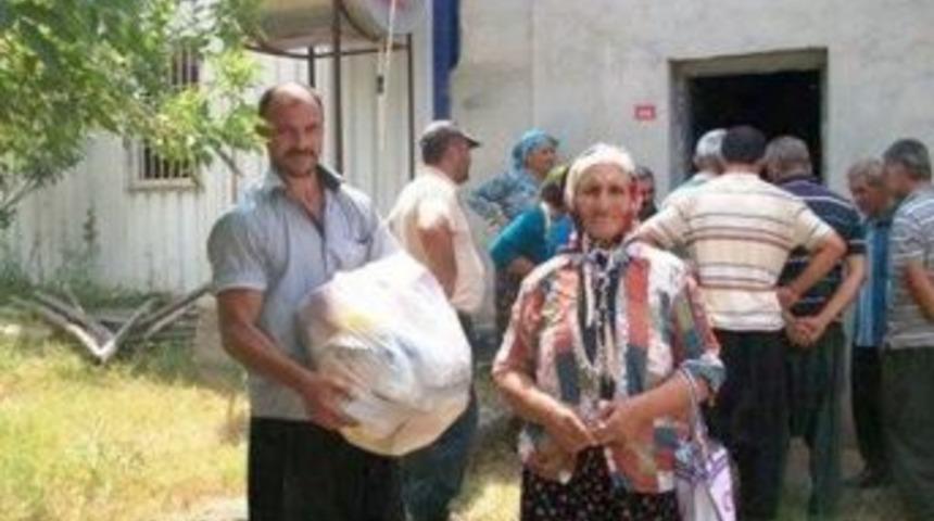 Sumbas'ta 310 aileye Ramazan yardımı yapıldı