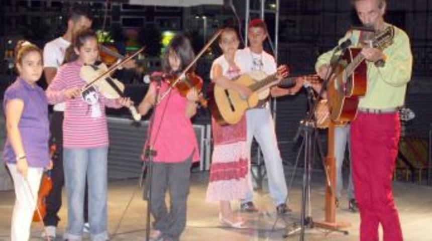 Grup Katre Sivaslıları coşturdu