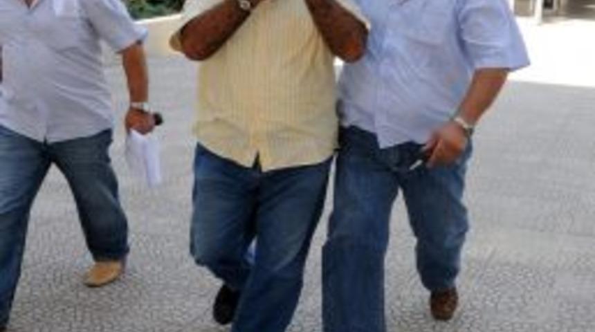 Eski sendika başkanı şantaj su&ccedil;lamasıyla g&ouml;zaltına alındı