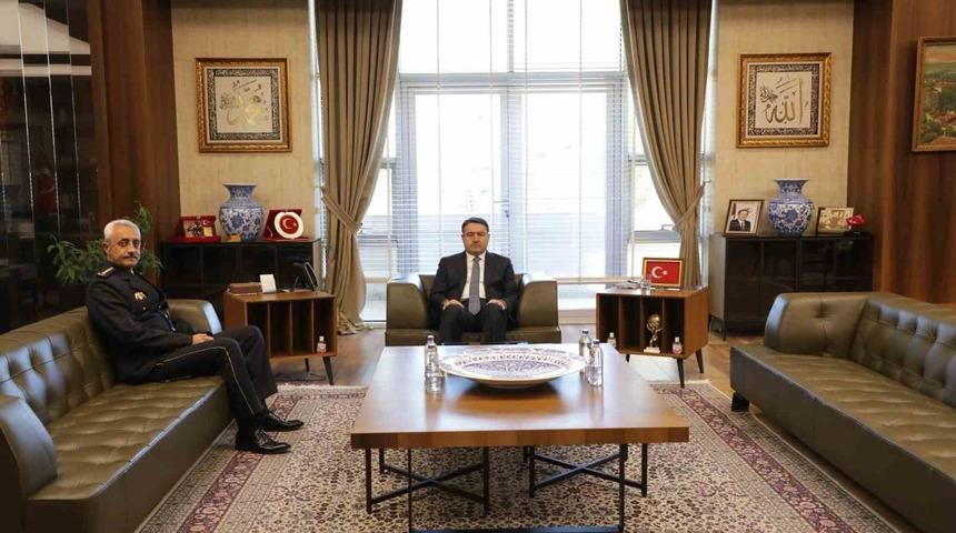 K&uuml;tahya İl Emniyet M&uuml;d&uuml;r&uuml; Arif Hakan Tandoğan g&ouml;revine başladı