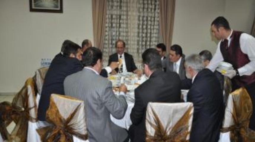Vali Kara, şehit aileleri ve gazilerle iftar yemeğinde bir araya geldi
