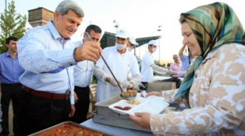 Doğu Kışla&rsquo;da iftar coşkusu