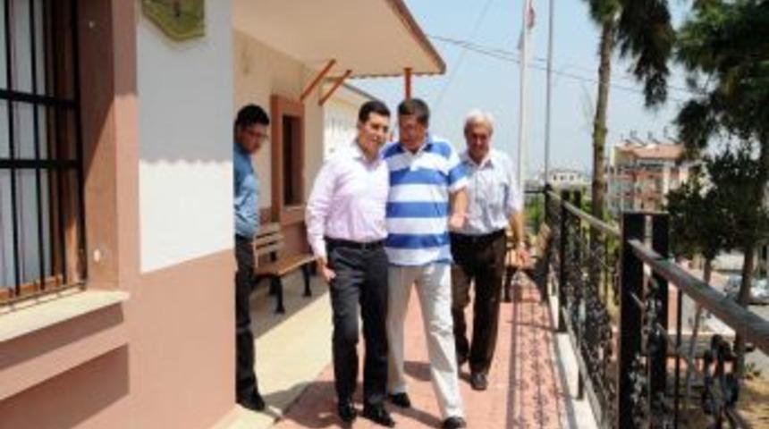 Kepez Belediyesi, Barış Mahallesi'ni güzelleştiriyor