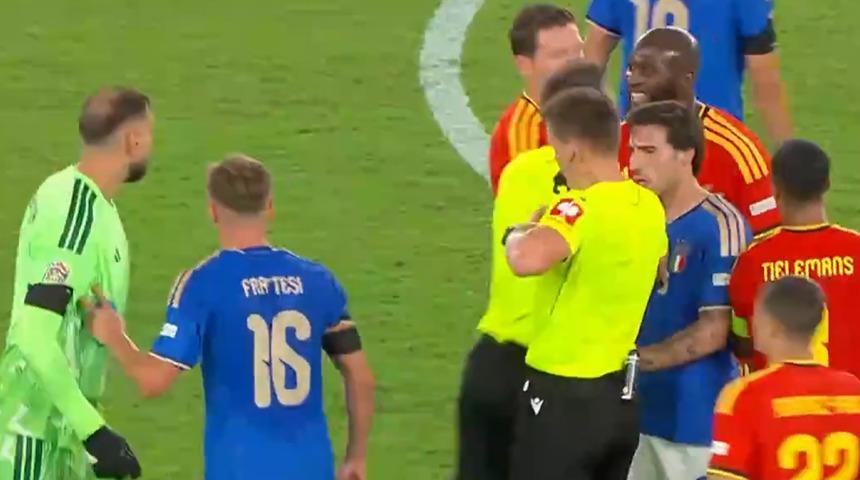 Uluslar Ligi'nde dev olay! Fenerbah&ccedil;eli Lukaku ile Donnarumma kafa kafaya girdi