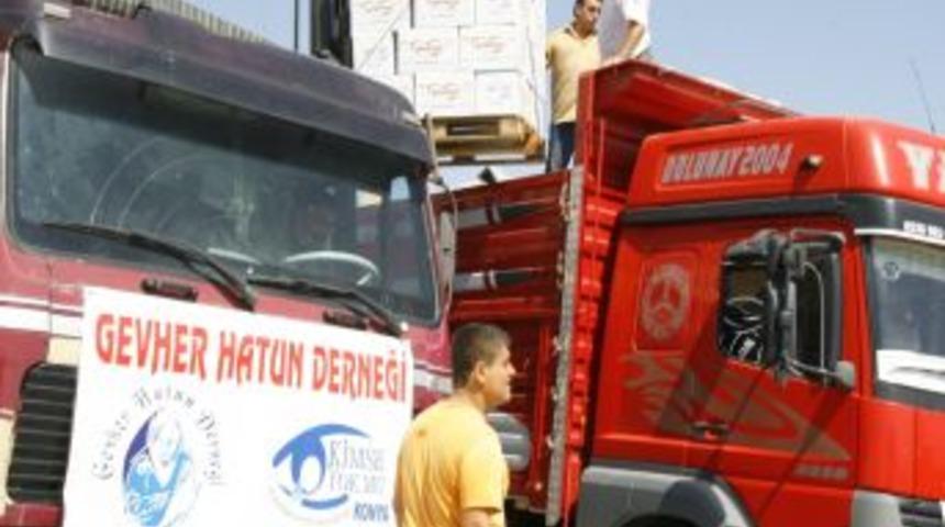 Konyalı kadınlardan Somali&rsquo;ye 2 TIR dolusu yardım